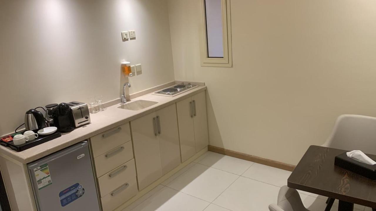 Fanan Suite Джеда Екстериор снимка